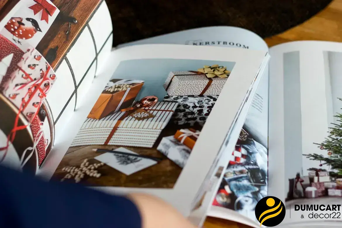 catalog bấm ghim giữa