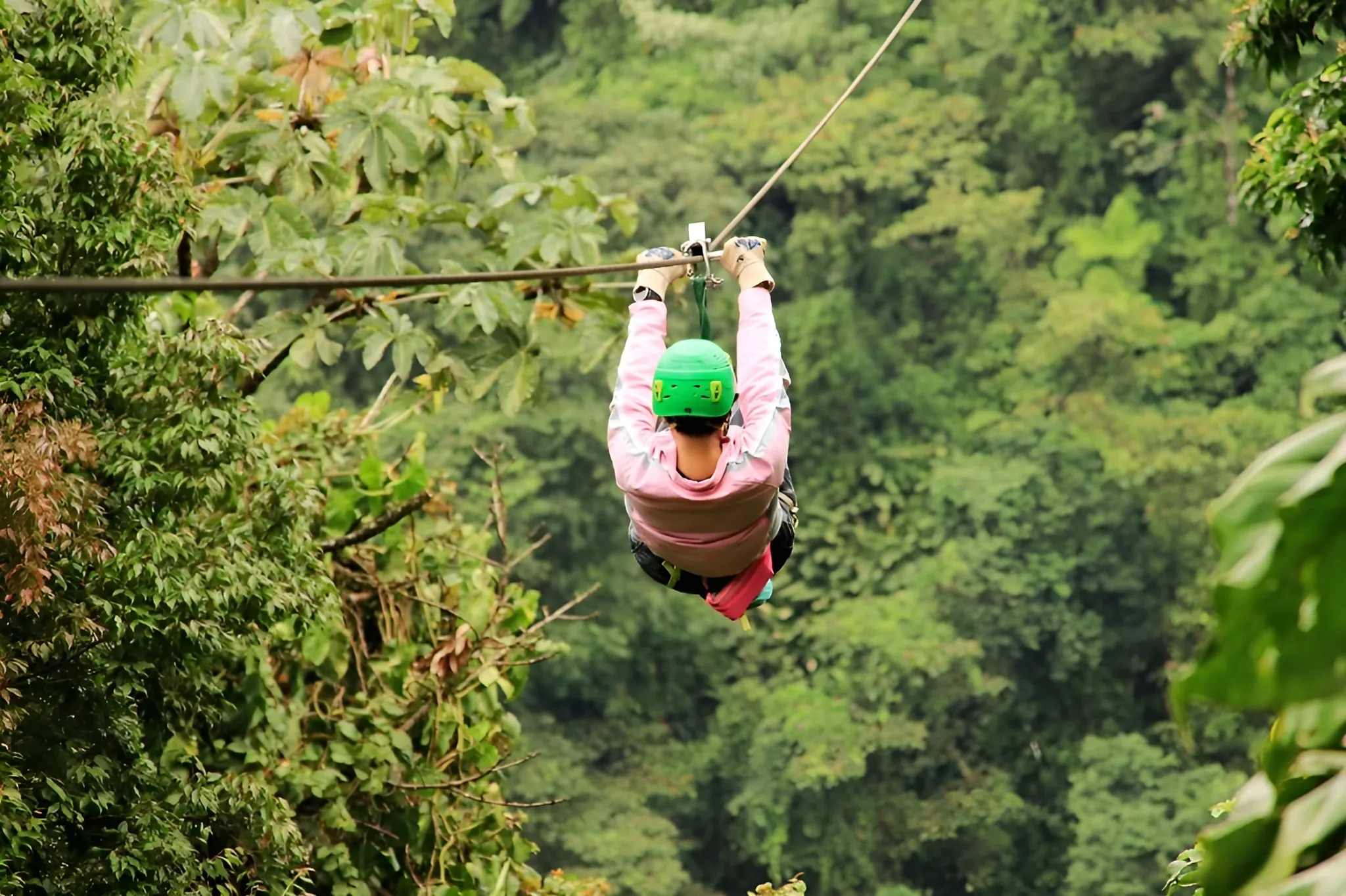 Trải nghiệm trượt Zipline tại Hòa Phú Thành