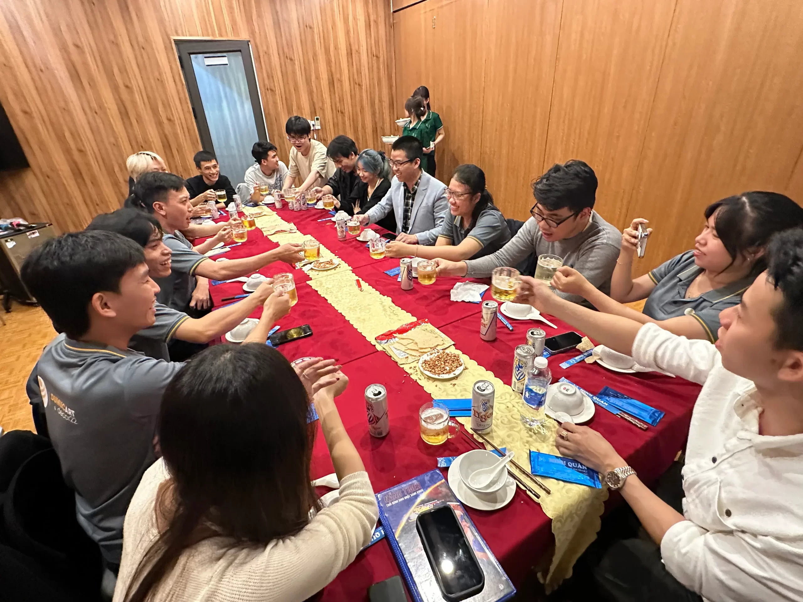 Tất niên Tất niên