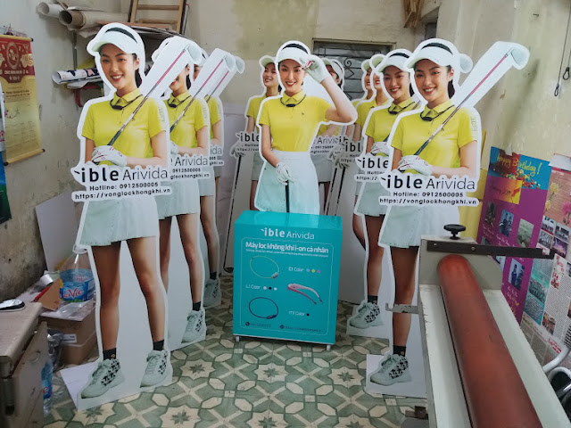 in standee hình người