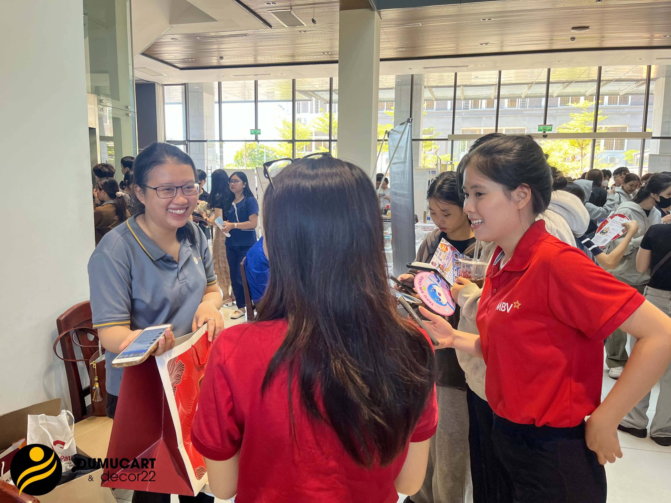 Nhà In Du Mục Art cùng sinh viên Trường Đại Học Duy Tân tham gia ngày hội việc làm