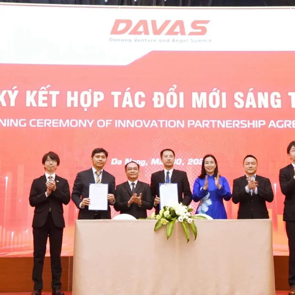 In Du Mục Art thiết kế logo và in ấn cho sự kiện Davas