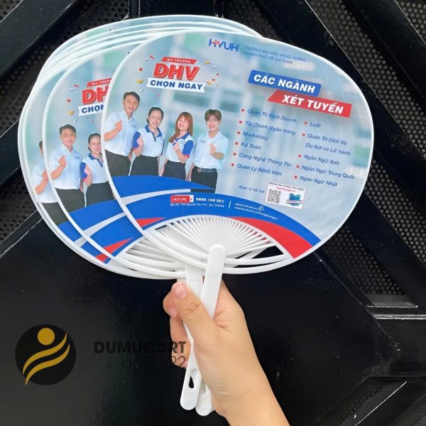 In quạt nhựa cầm tay Đà Nẵng, rẻ, đẹp, nhanh – giải pháp quảng cáo cho sự kiện